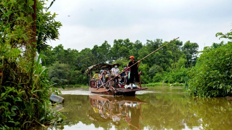 Bicycle Trip Hanoi Red River Island Half Day